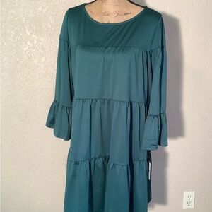 Agnes & Dora Emerald Tiered Long Sleeve Dress